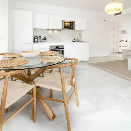 아파트 Lnm5.30 - Great Location With Private Roof Terrace