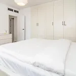 Lnm5.30 - Great Location With Private Roof Terrace Apartment *