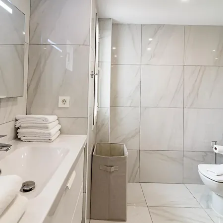 Lnm5.30 - Great Location With Private Roof Terrace 马尔韦利亚