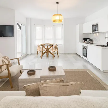 Lnm5.30 - Great Location With Private Roof Terrace ماربيا