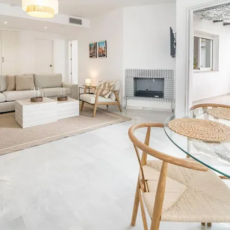 Lnm5.30 - Great Location With Private Roof Terrace Marbella