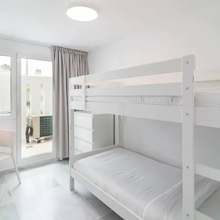 Lnm5.30 - Great Location With Private Roof Terrace Marbella