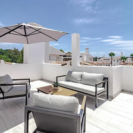 Lnm5.30 - Great Location With Private Roof Terrace