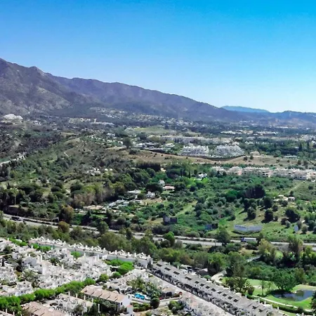 Lnm5.30 - Great Location With Private Roof Terrace * Marbella