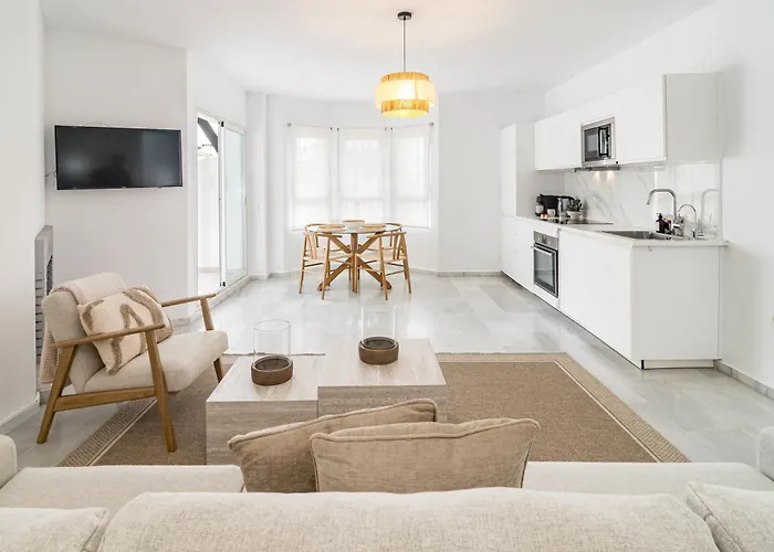 Lnm5.30 - Great Location With Private Roof Terrace Marbella