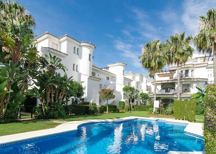 Lnm5.30 - Great Location With Private Roof Terrace Apartment