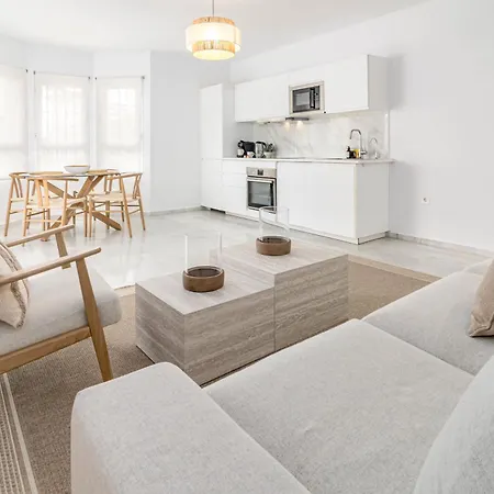 Apartment Lnm5.30 - Great Location With Private Roof Terrace *